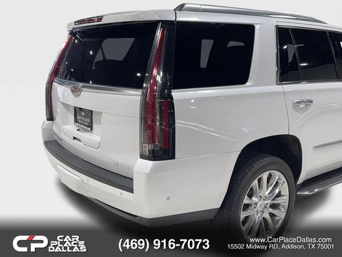 Used 2019 Cadillac Escalade Luxury RWD image 14