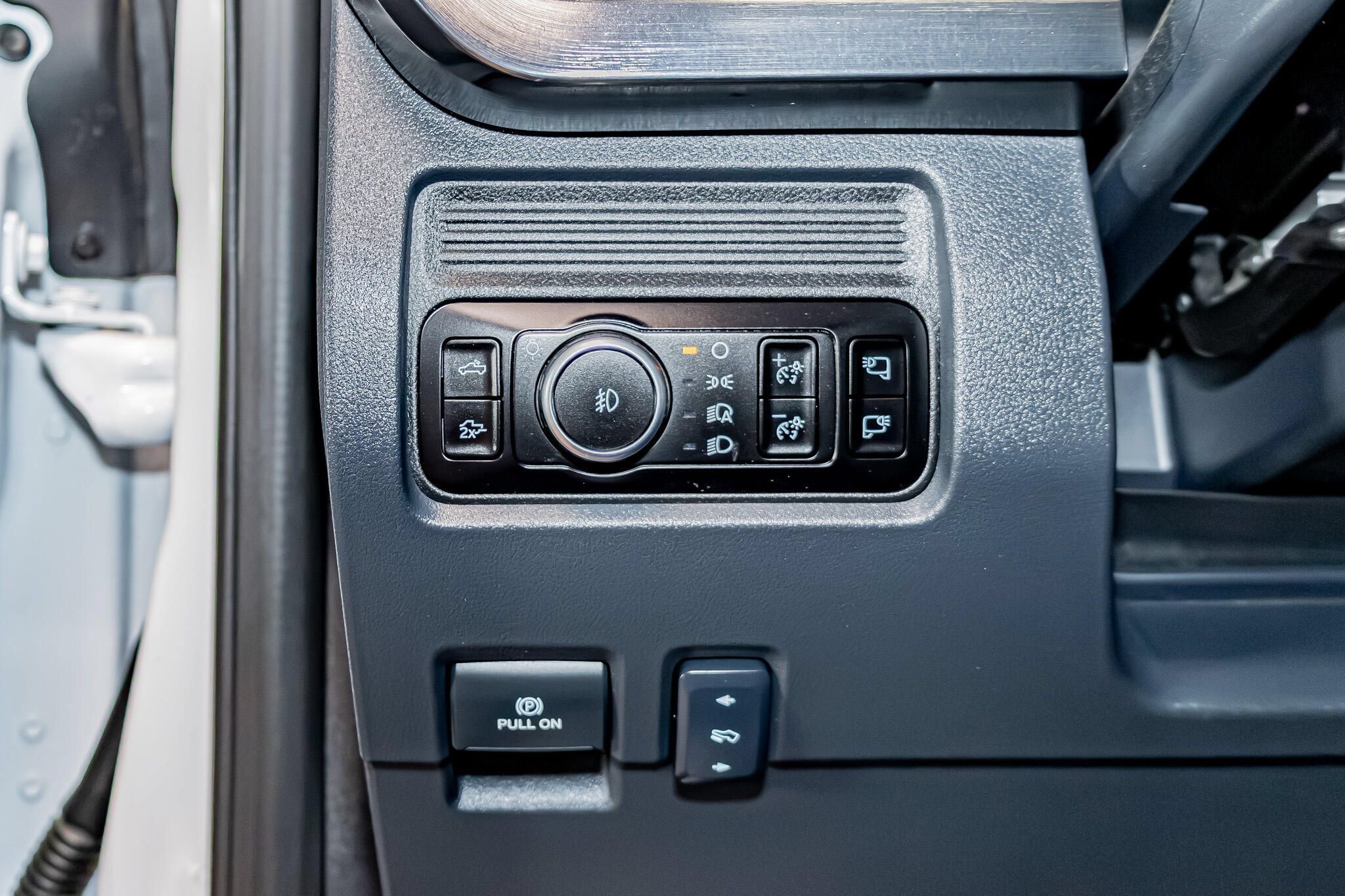 Used 2026 Ford F350 Lariat AWD/4WD image 23