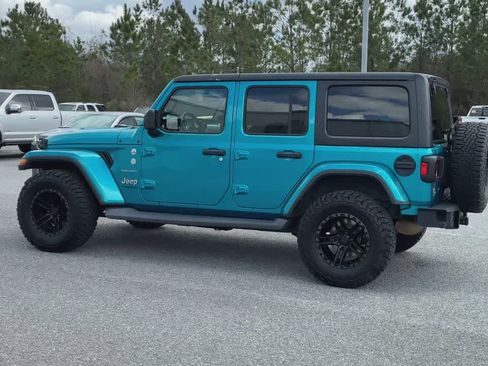Used 2020 Jeep Wrangler Unlimited Sahara image 6