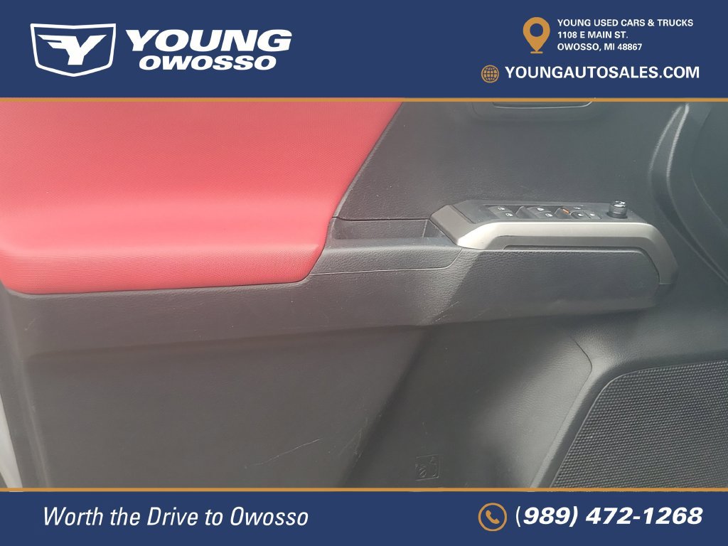 Used 2021 Toyota Tacoma SR5 AWD/4WD image 24