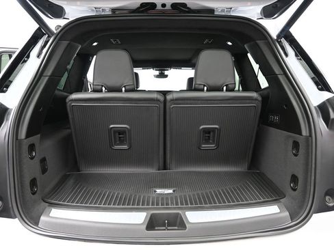 Certified 2025 Cadillac XT6 Premium Luxury w/ Platinum Package AWD/4WD image 18