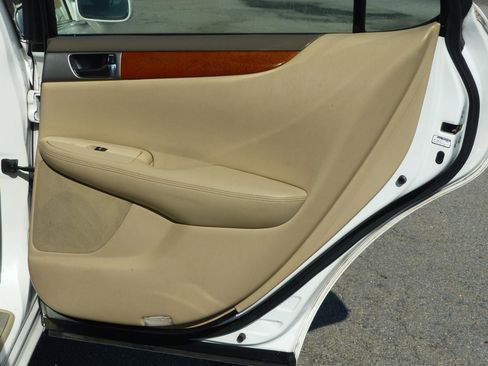 Used 2005 Lexus ES 330 image 15