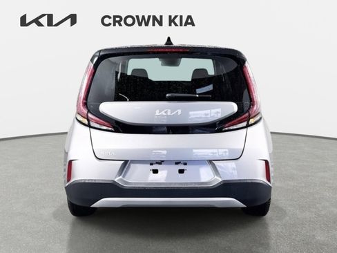 Certified 2025 Kia Soul LX w/ LX Technology Package FWD image 6