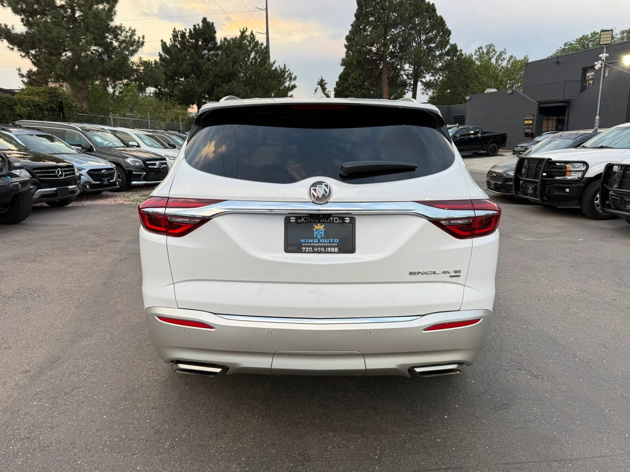 Used 2019 Buick Enclave Avenir w/ Avenir Technology Package AWD/4WD image 6