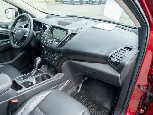 Used 2019 Ford Escape Titanium image 38