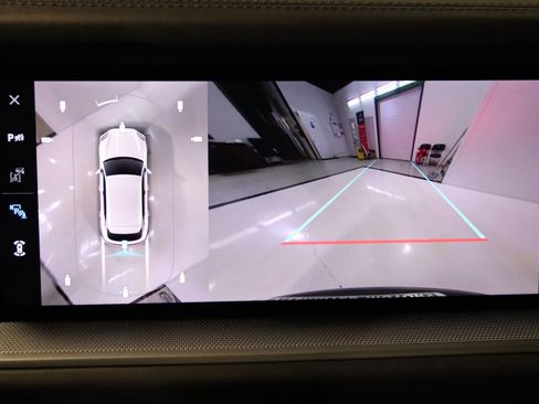 Used 2024 Porsche Cayenne image 22