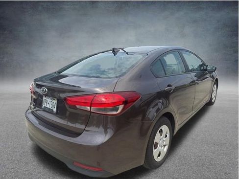 Used 2017 Kia Forte LX FWD image 38