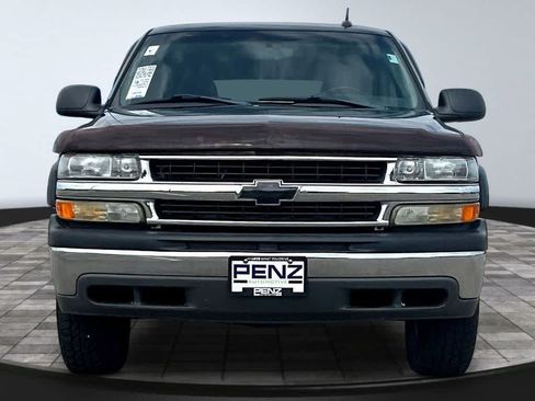 Used 2005 Chevrolet Tahoe LS w/ Preferred Equipment Group AWD/4WD image 2