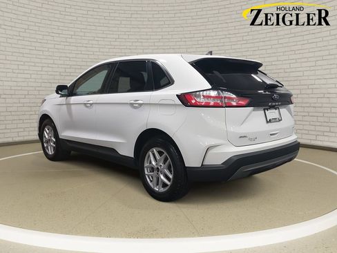 Used 2024 Ford Edge SEL image 7