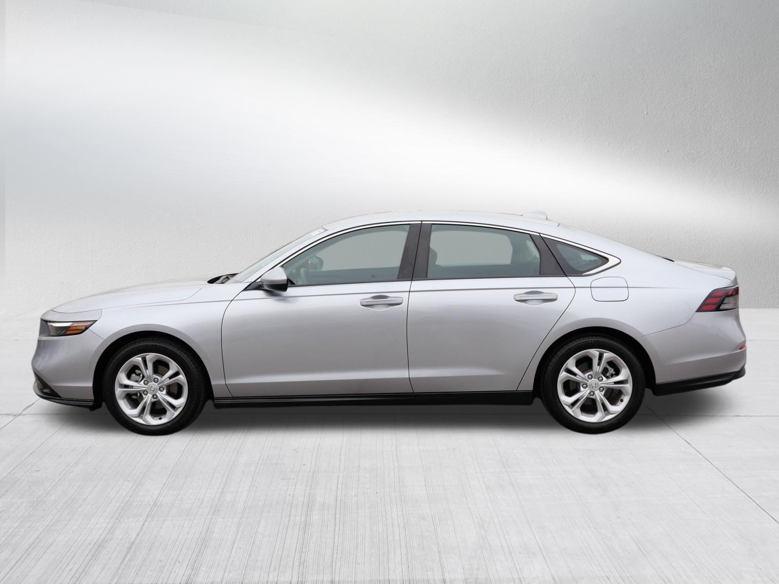 Used 2025 Honda Accord LX image 4