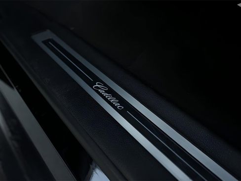 Used 2020 Cadillac Escalade ESV 4WD image 31