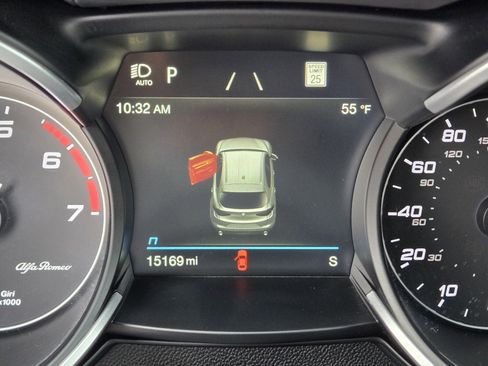 Used 2023 Alfa Romeo Stelvio Ti image 23