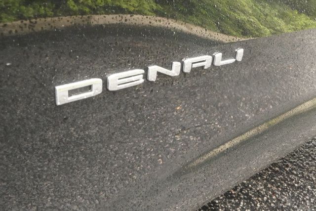 Used 2025 GMC Acadia Denali w/ Super Cruise Package FWD image 41