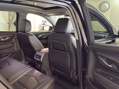 Used 2023 GMC Terrain SLT FWD image 14