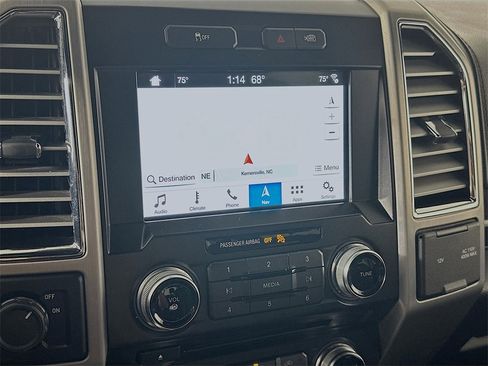 Used 2016 Ford F150 Platinum w/ Technology Package image 19