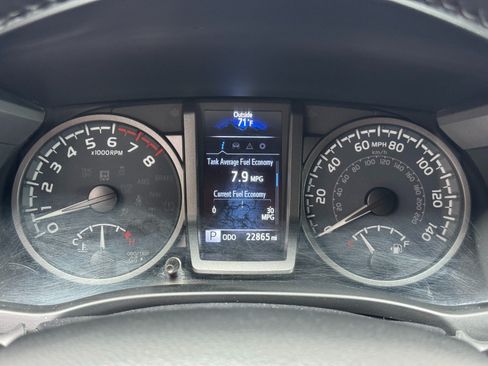 Used 2023 Toyota Tacoma TRD Sport w/ Black Out Package (TMS) AWD/4WD image 18
