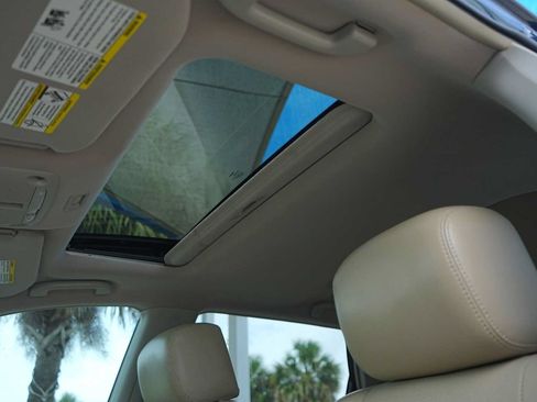 Used 2013 Nissan Pathfinder Platinum w/ Platinum Premium Pkg FWD image 24