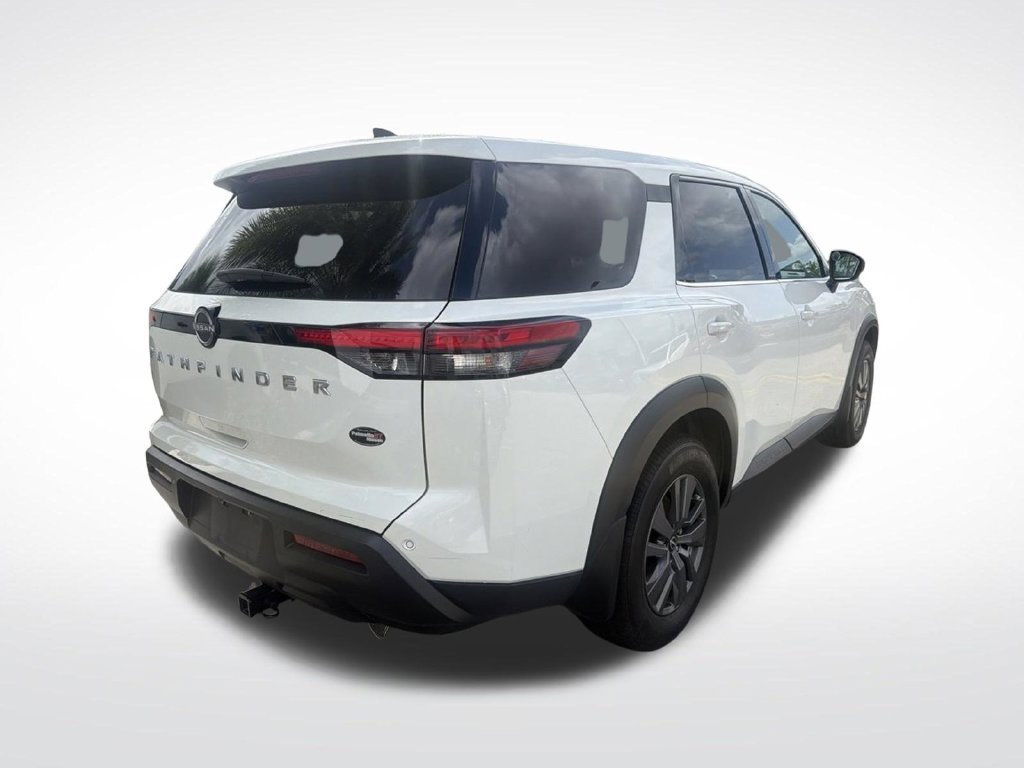 Certified 2024 Nissan Pathfinder S FWD image 9