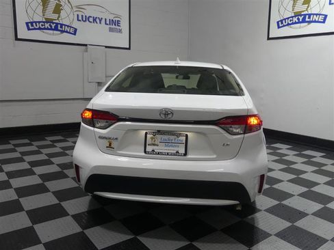 Used 2022 Toyota Corolla LE image 8