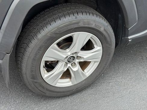 Used 2021 Toyota RAV4 XLE image 8