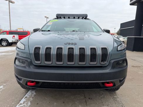 Used 2015 Jeep Cherokee Trailhawk w/ Comfort/Convenience Group image 3