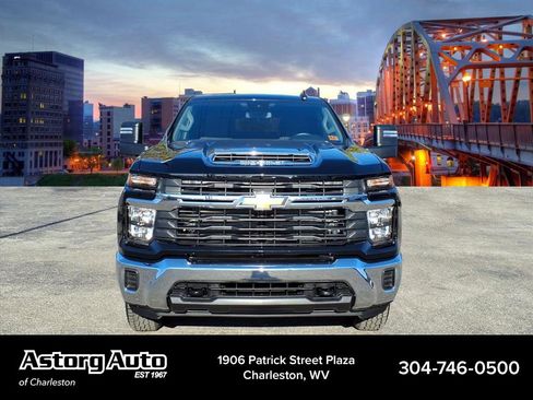 Used 2024 Chevrolet Silverado 2500 LT image 8