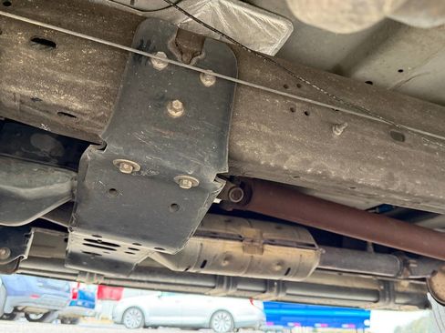 Used 2005 Ford Excursion XLT image 34