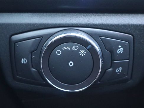 Used 2018 Ford Fusion SE w/ Equipment Group 201A FWD image 28