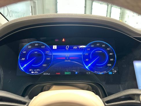 Used 2022 Mercedes-Benz EQS 580 4MATIC Sedan image 8