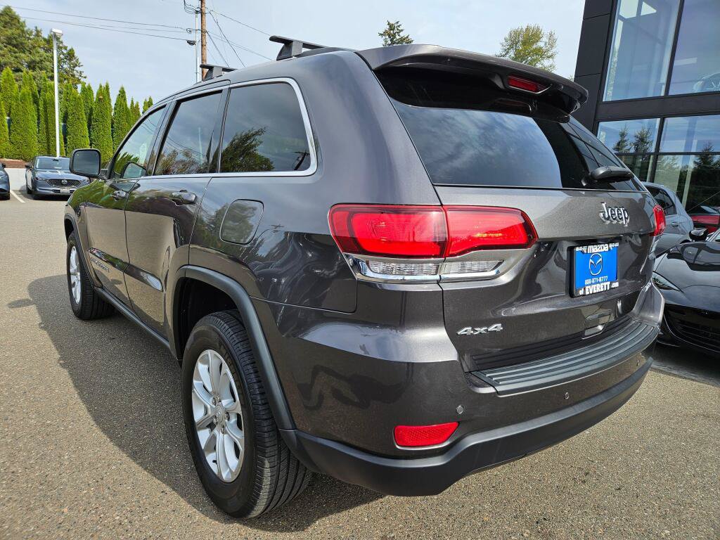 Used 2021 Jeep Grand Cherokee Laredo AWD/4WD image 3