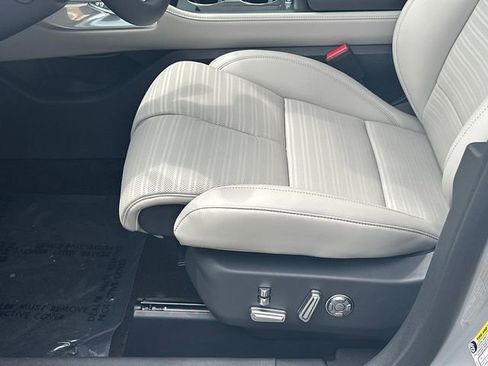 New 2026 Lincoln Nautilus Reserve AWD/4WD image 11