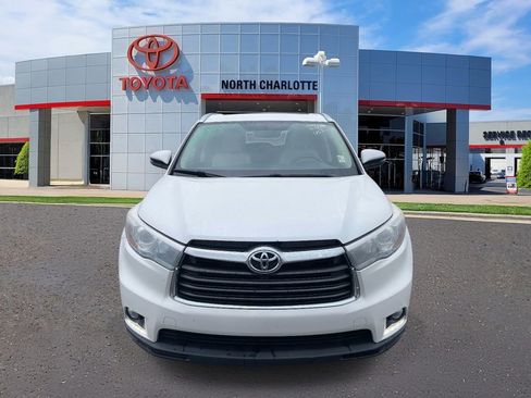 Used 2016 Toyota Highlander Limited image 3