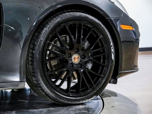 Used 2023 Porsche Panamera 4 Platinum Edition image 59