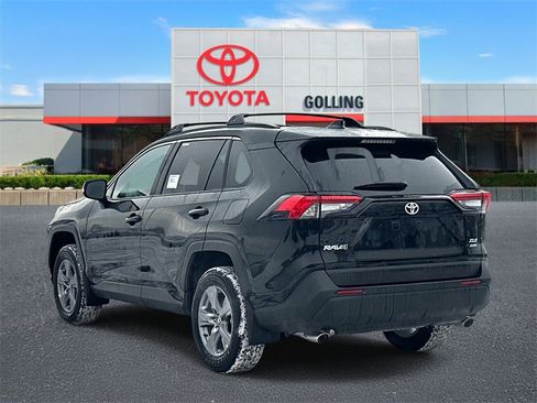 New 2025 Toyota RAV4 XLE image 4