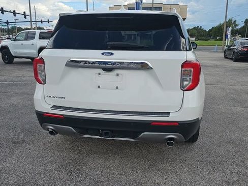 Used 2020 Ford Explorer Limited w/ Class III Trailer Tow Package RWD image 5