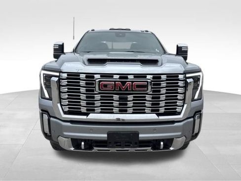 Used 2025 GMC Sierra 3500 Denali w/ Denali Reserve Package AWD/4WD image 8