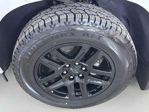 Used 2023 Chevrolet Silverado 1500 RST AWD/4WD image 14