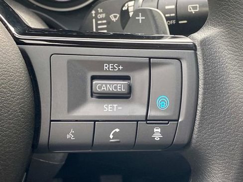 Used 2022 Nissan Rogue SV image 19