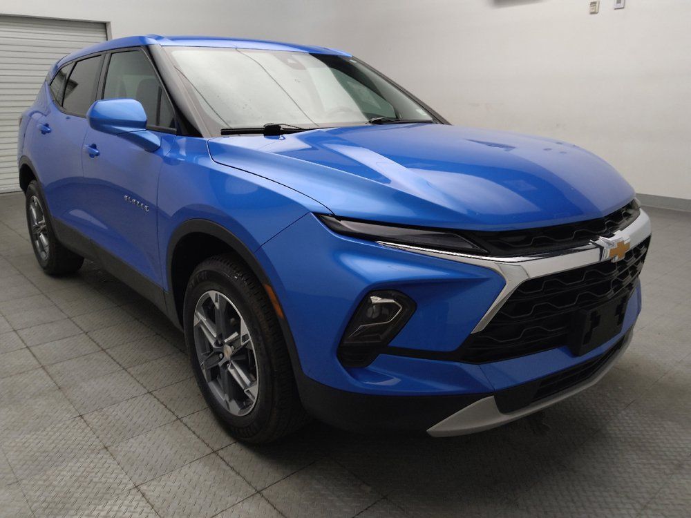 Used 2025 Chevrolet Blazer LT AWD/4WD image 13