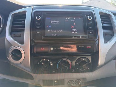 Used 2015 Toyota Tacoma 4x4 Double Cab w/ SR5 Package image 19