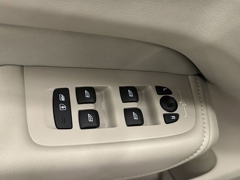 New 2026 Volvo XC60 B5 Ultra w/ Climate Package image 22