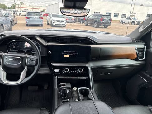Used 2023 GMC Sierra 1500 Denali w/ Denali Reserve Package AWD/4WD image 18