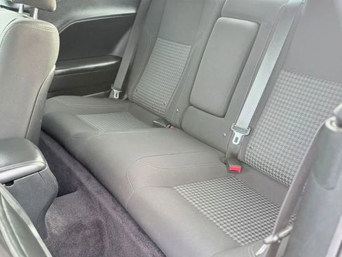 Used 2017 Dodge Challenger SXT image 12