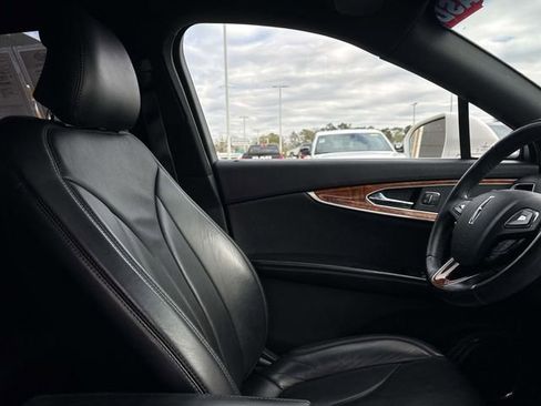 Used 2016 Lincoln MKX Reserve w/ Technology Package image 16