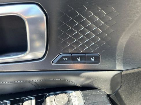 Used 2022 Kia Sorento SX FWD image 14