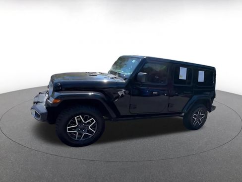 Used 2025 Jeep Wrangler Unlimited Sahara AWD/4WD image 7