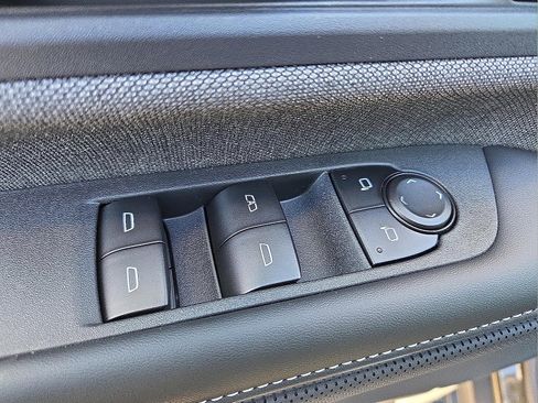 Used 2026 GMC Sierra EV Elevation image 15