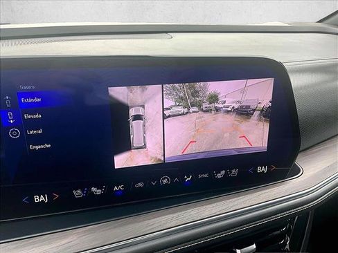 Used 2025 Chevrolet Suburban Premier RWD image 23