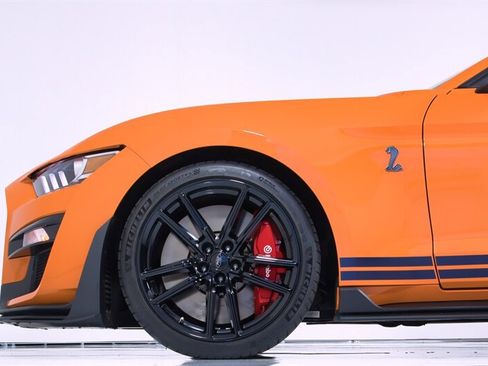 Used 2020 Ford Mustang Shelby GT500 w/ Technology Package RWD image 6