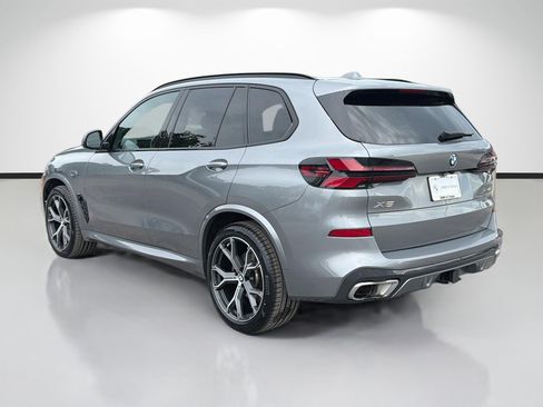 Certified 2024 BMW X5 xDrive40i w/ M Sport Package AWD/4WD image 5